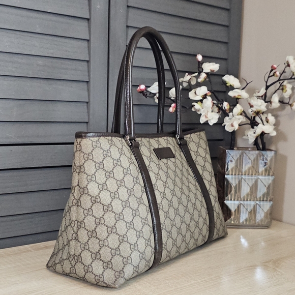 Authentic GUCCI Monogram GG Canvas Joy Supreme Tote - Picture 3 of 11